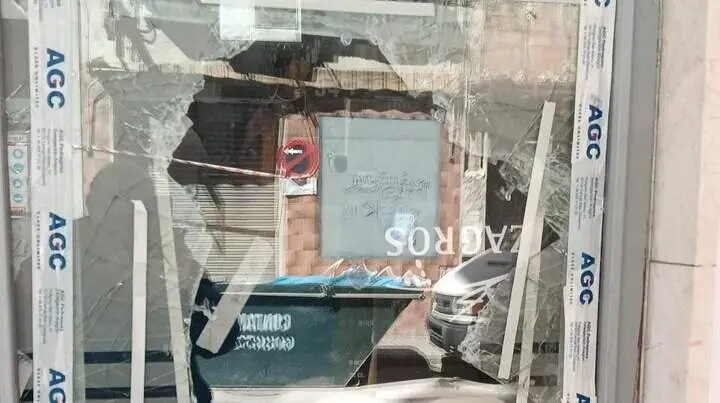 imagen de uno de los butrones que se realizaron en un bar en la calle San Antonio Abad/Cedida a H.A.
