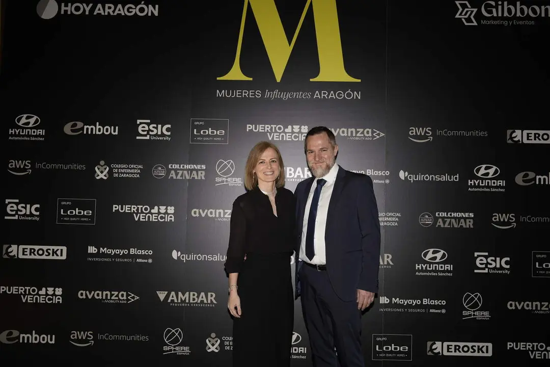 photocall-premios-mujeres-influyentes-aragon-2026 (18)