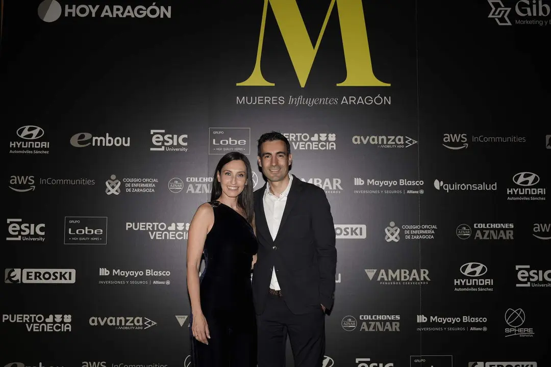 photocall-premios-mujeres-influyentes-aragon-2026 (19)