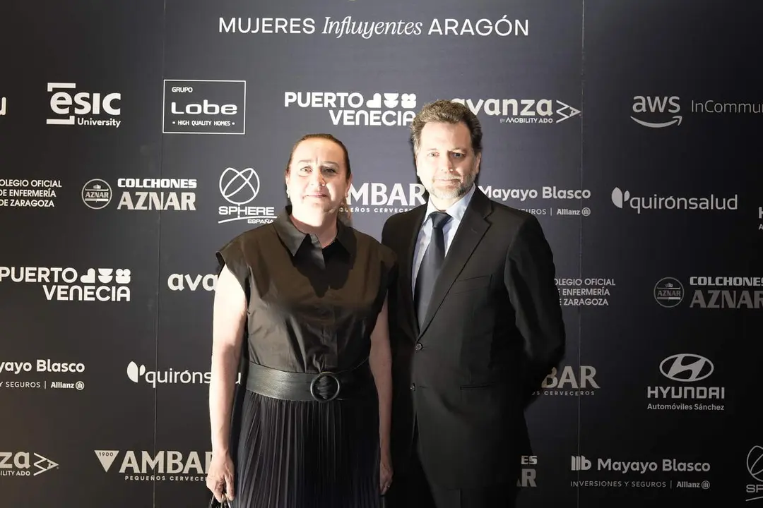 photocall-premios-mujeres-influyentes-aragon-2026 (36)