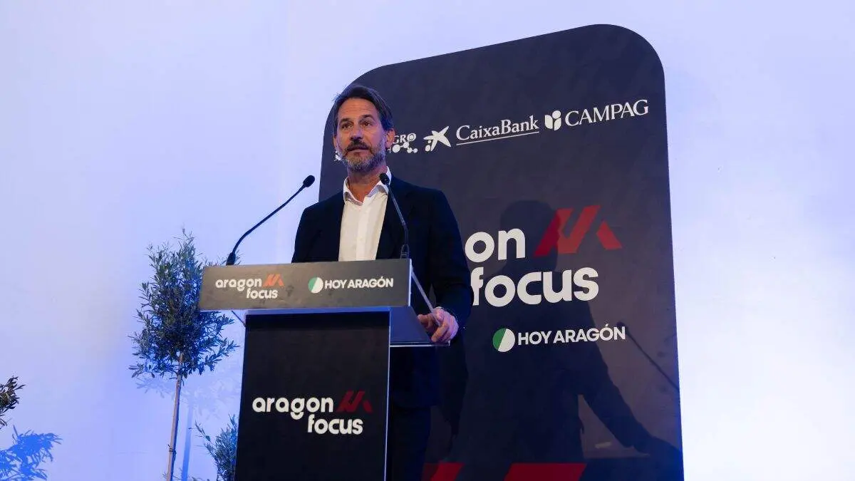 Carlos S&aacute;nchez, director comercial de la Territorial Ebro de CaixaBank. / &Aacute;LVARO CALVO