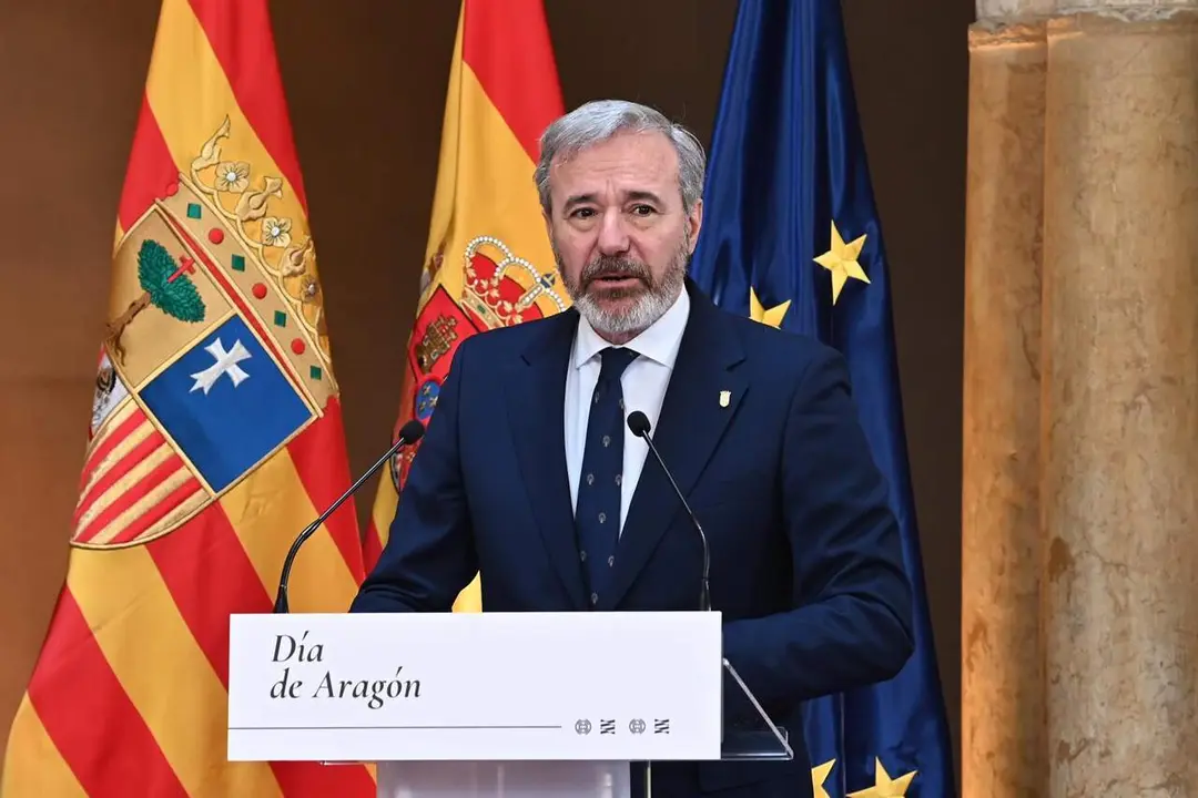 El presidente de Arag&oacute;n en funciones, Jorge Azc&oacute;n, durante el acto institucional por San Jorge, el D&iacute;a de Arag&oacute;n, en el Palacio de la Aljafer&iacute;a, a 23 de abril de 2026, en Zaragoza, Arag&oacute;n (Espa&ntilde;a) / Ram&oacute;n Comet
