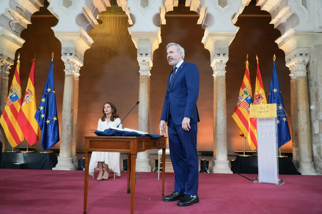 Fotogaler&iacute;a | Todo lo que pas&oacute; en La Aljafer&iacute;a durante la toma de posesi&oacute;n de Jorge Azc&oacute;n como presidente / Cortes de Arag&oacute;n