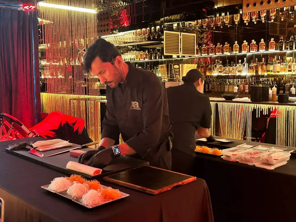 As&iacute; es la experiencia en el Sushi Bar Club de La Embajada / Hoy Arag&oacute;n