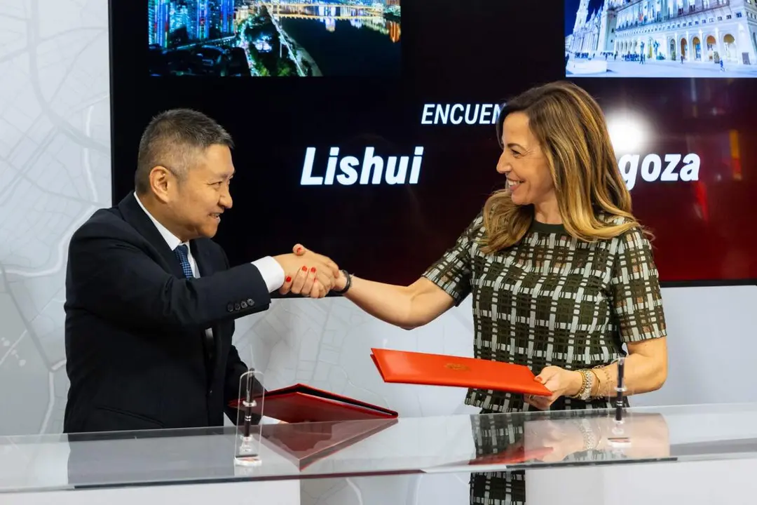 Natalia Chueca profundiza en la relaci&oacute;n de Zaragoza y la ciudad china de Lishui. /AZ
