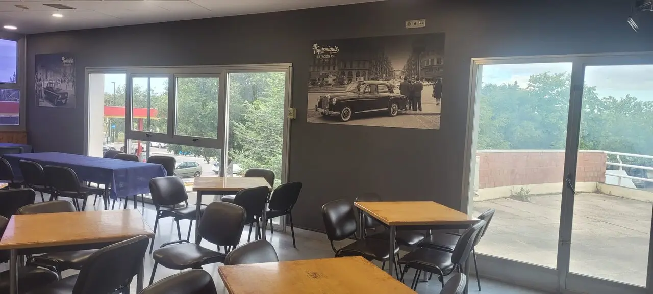 El bar de la Cooperativa de Taxis de Zaragoza vuelve a abrir sus puertas.