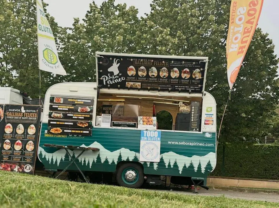 La foodtruck de Sabor a Pirineo (100% sin gluten) en Zaragoza Florece 2026 / Sabor a Pirineo