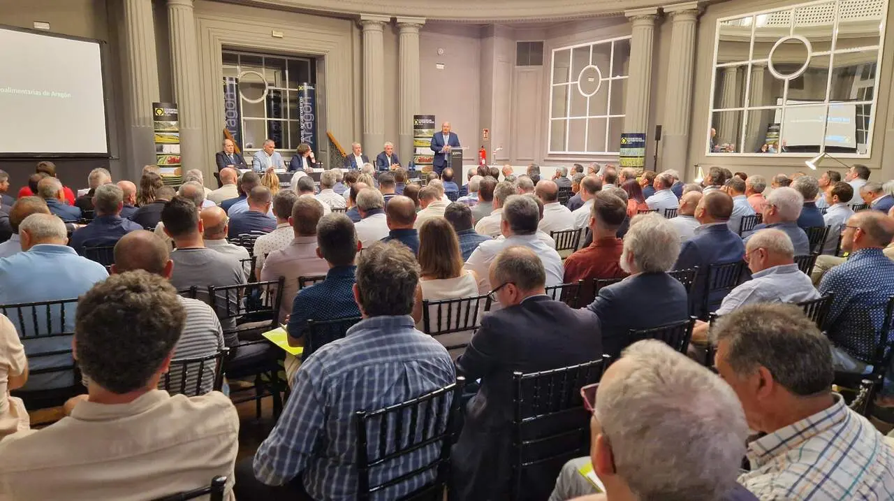 La asamblea celebrada en Zaragoza por la federaci&oacute;n de cooperativas agroalimentarias de Arag&oacute;n. / Cooperativas agroalimentarias de Arag&oacute;n
