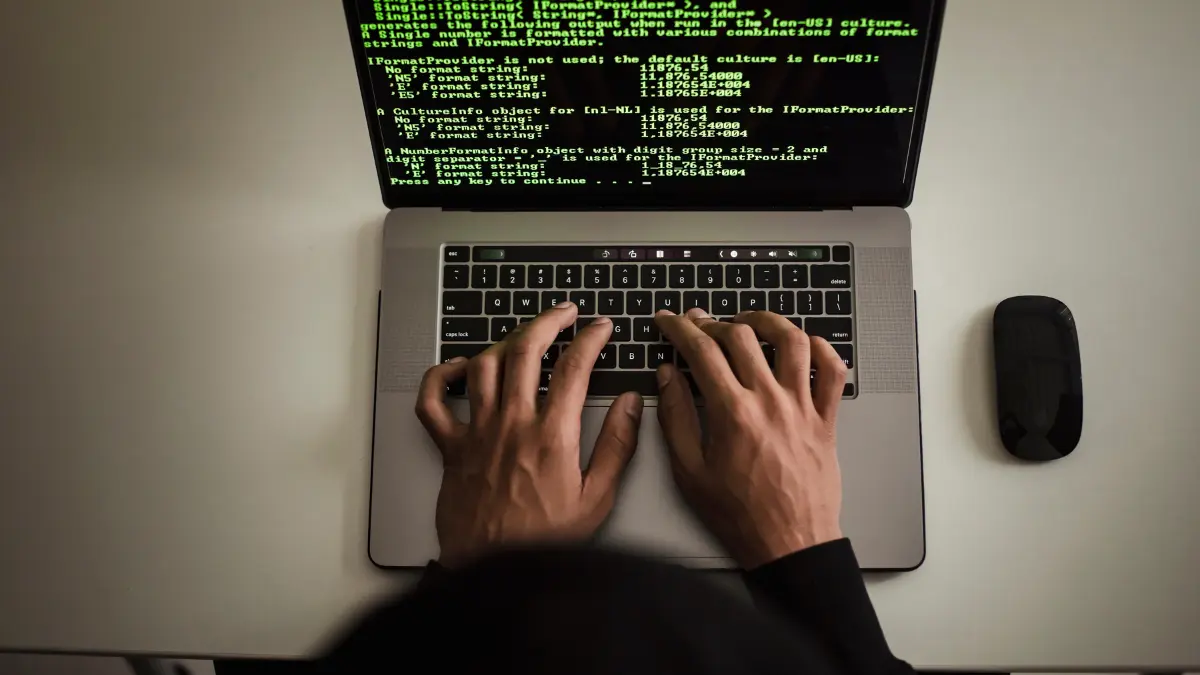El impacto de la Inteligencia Artificial en el empleo: por qu&eacute; se frena la contrataci&oacute;n de los j&oacute;venes.