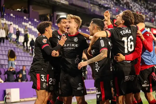 Celebración de un gol de la Cultural Leonesa