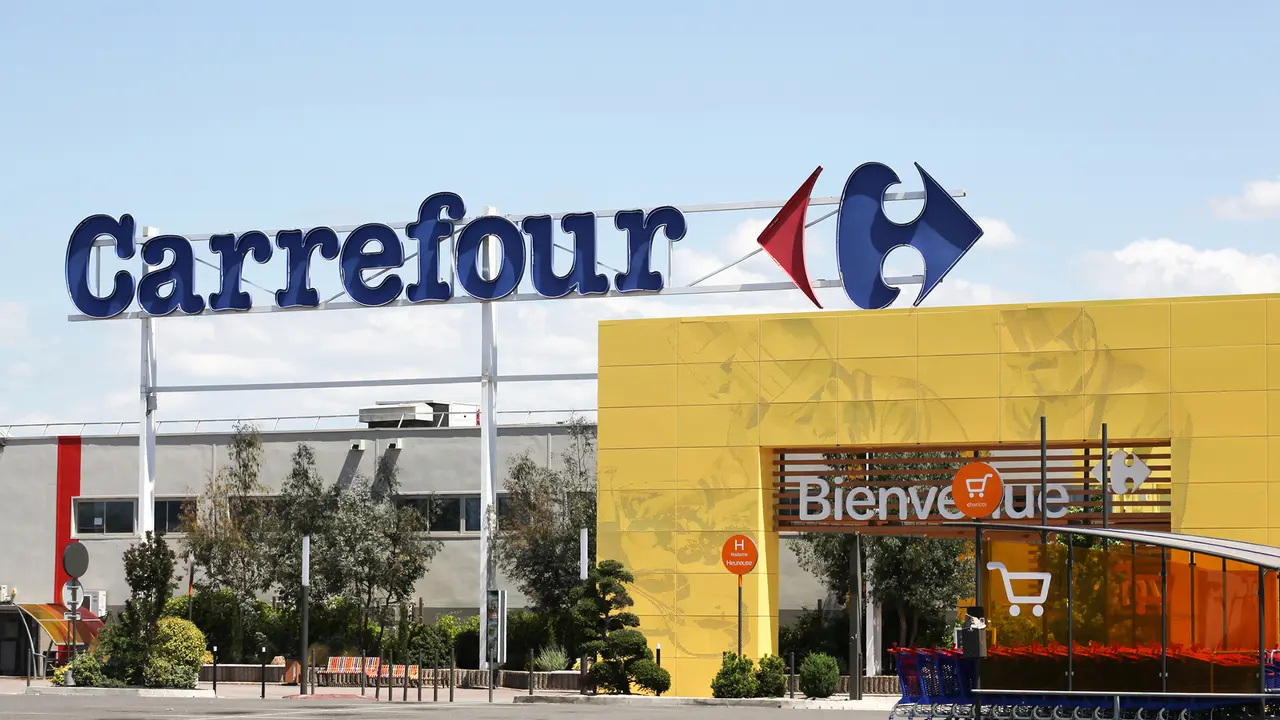 Carrefour rompe el mercado con las rebajas de marzo: vestidos de entretiempo ultra c&oacute;modos