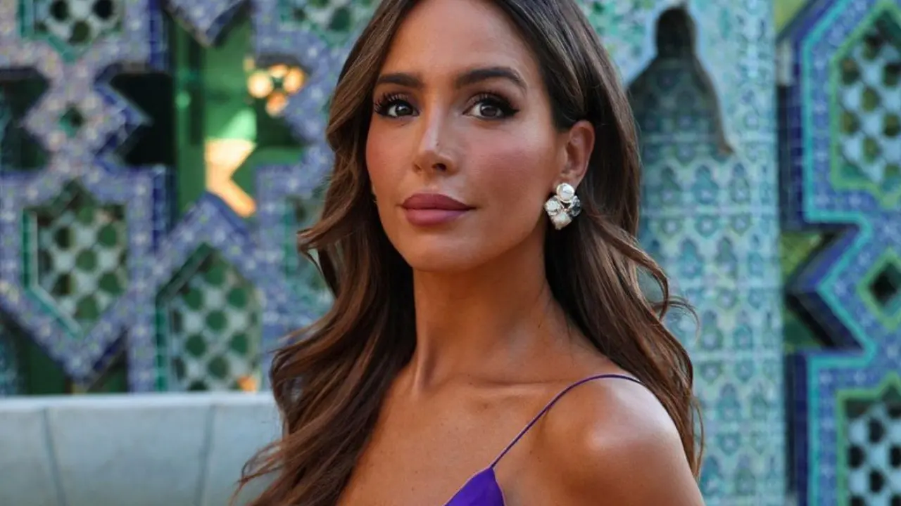 Roc&iacute;o Osorno agota el mini vestido de lunares de Zara que ver&aacute;s en todas las ferias: el fichaje de 30 euros que une Sevilla con Par&iacute;s
