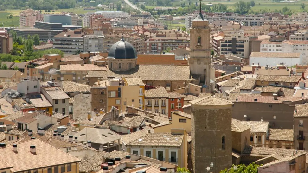 La ciudad de Huesca es ajena a muchos de los problemas del mercado inmobiliario actual / HA