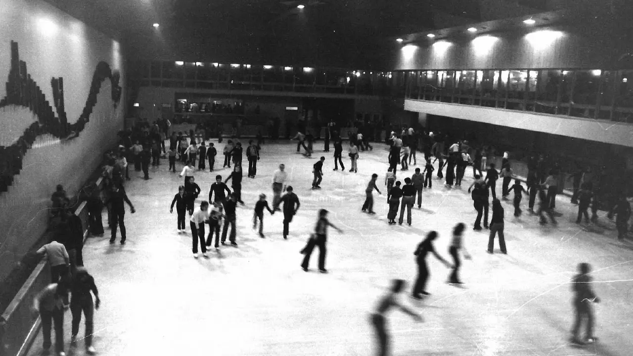 Pista de hielo El Ib&oacute;n / GERARDO SANCHO RAMO, ARCHIVO MUNICIPAL DE ZARAGOZA