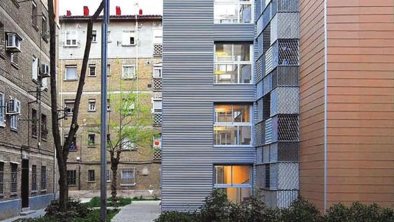 Rehabilitaci&oacute;n de edificios y accesibilidad. / COAATZ