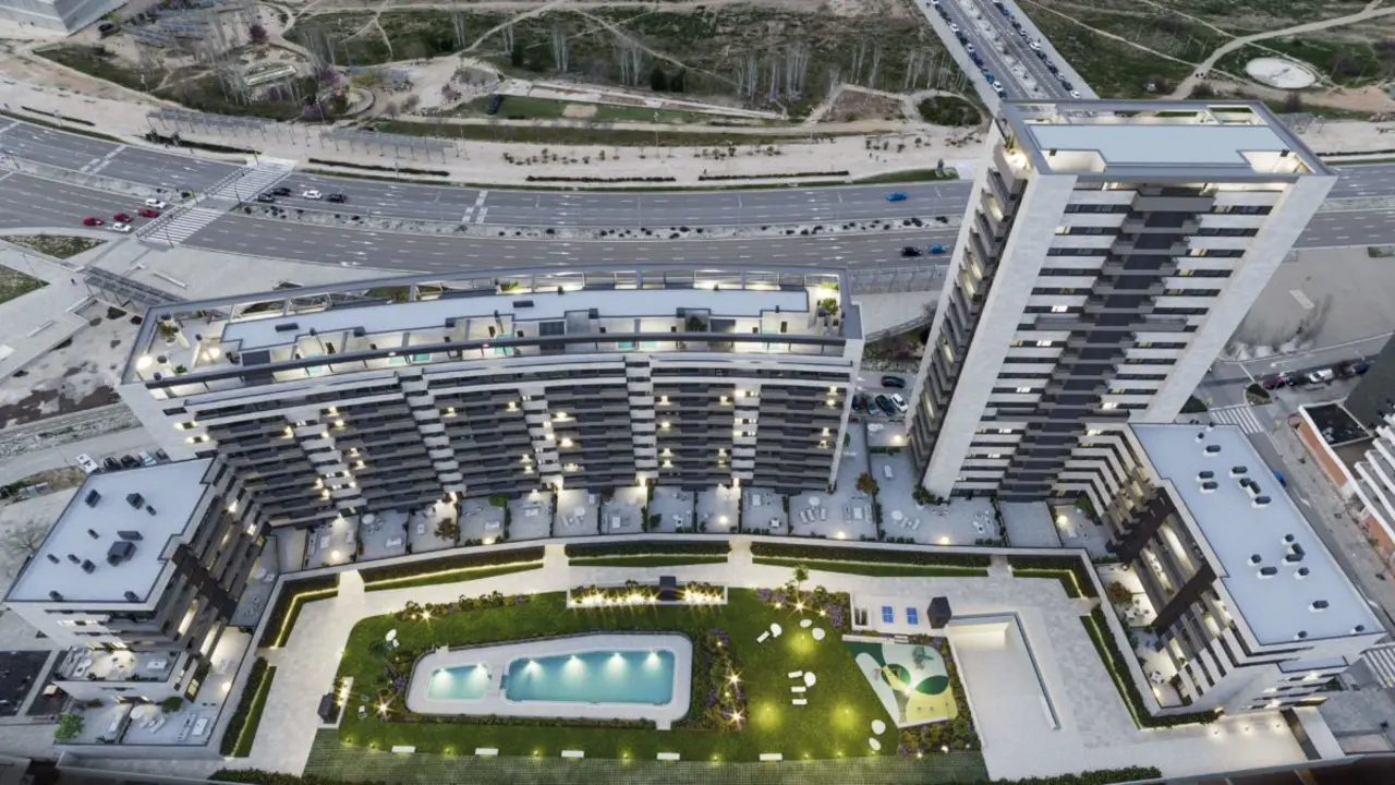 Adarve Residencial, vistas panor&aacute;micas desde el barrio del AVE / GRUPO PLAZA 14