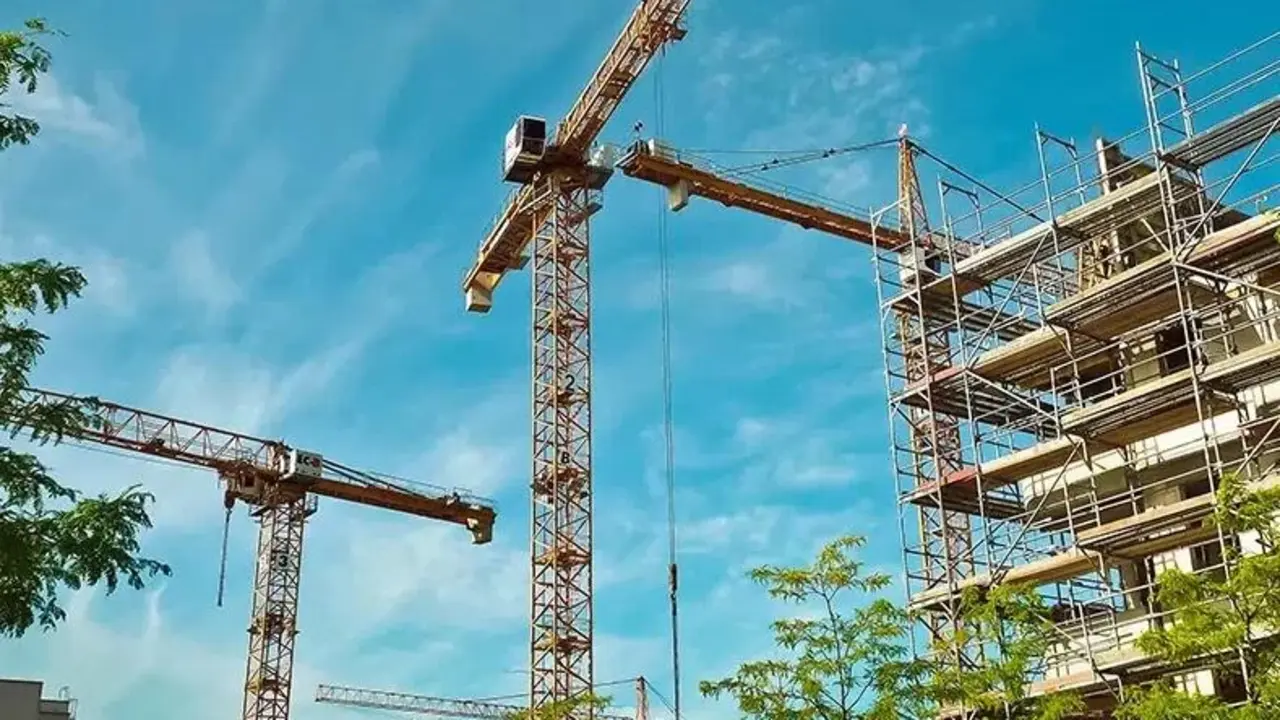 Construcci&oacute;n de vivienda en Zaragoza. / HA