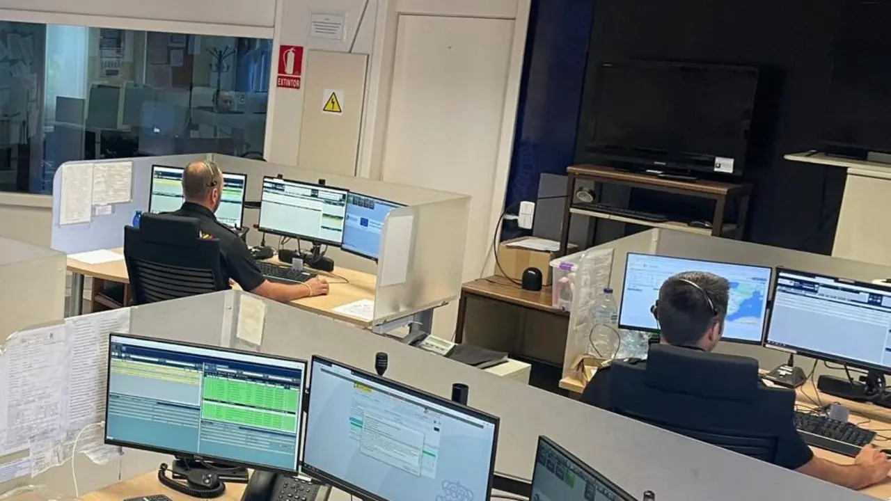 Imagen de la sala de recepci&oacute;n de llamadas de emergencias del 091 en Zaragoza/ H.A.