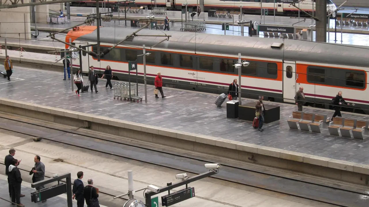 El tren ten&iacute;a como destino Zaragoza / HA / Agencias