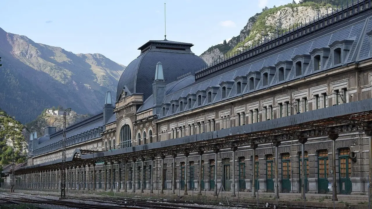 Estaci&oacute;n de Canfranc, Huesca.