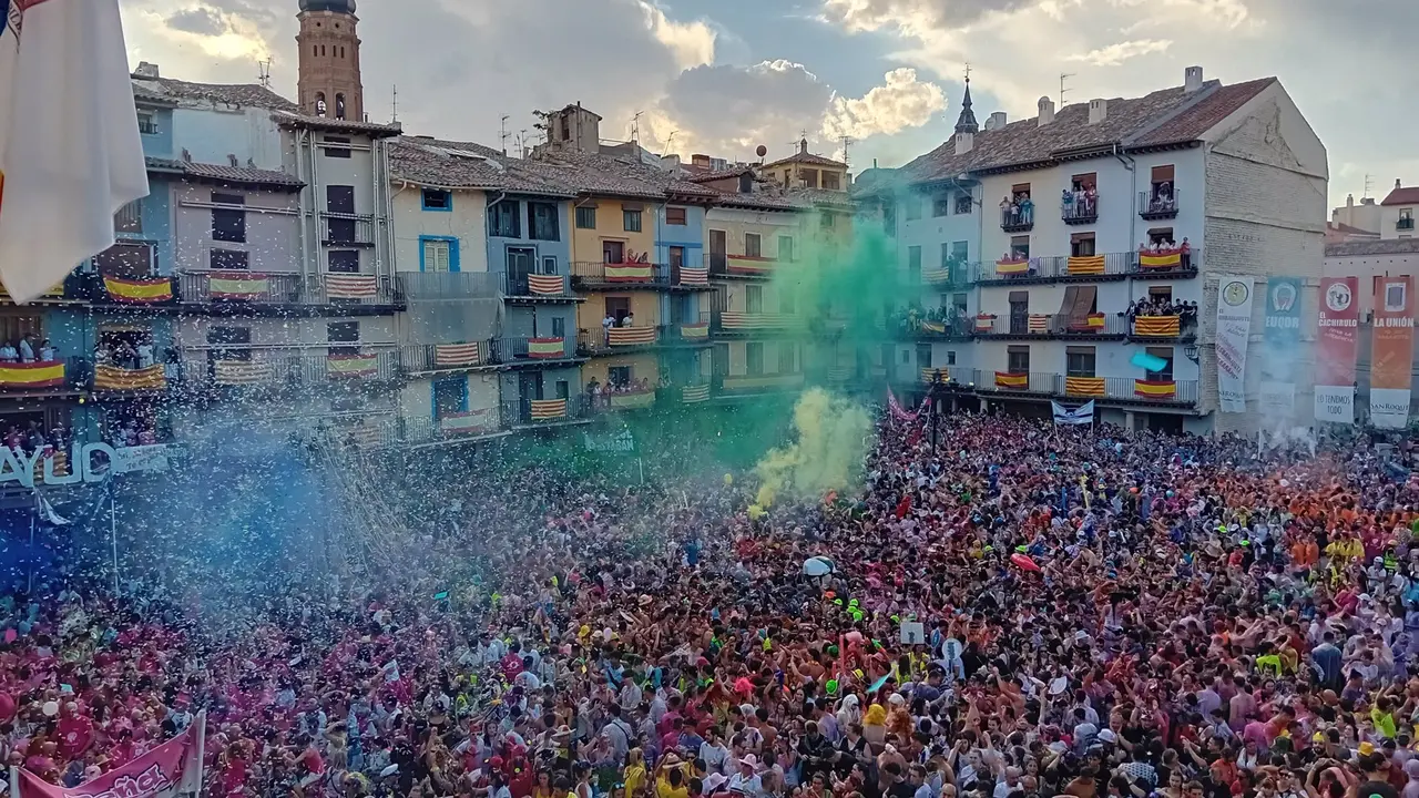Calatayud inicia sus fiestas con alegr&iacute;a y m&aacute;s pe&ntilde;istas que el a&ntilde;o pasado / AC