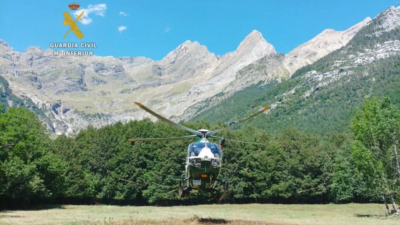 Rescate de monta&ntilde;a de la Guardia Civil en el Pirineo oscense / GC