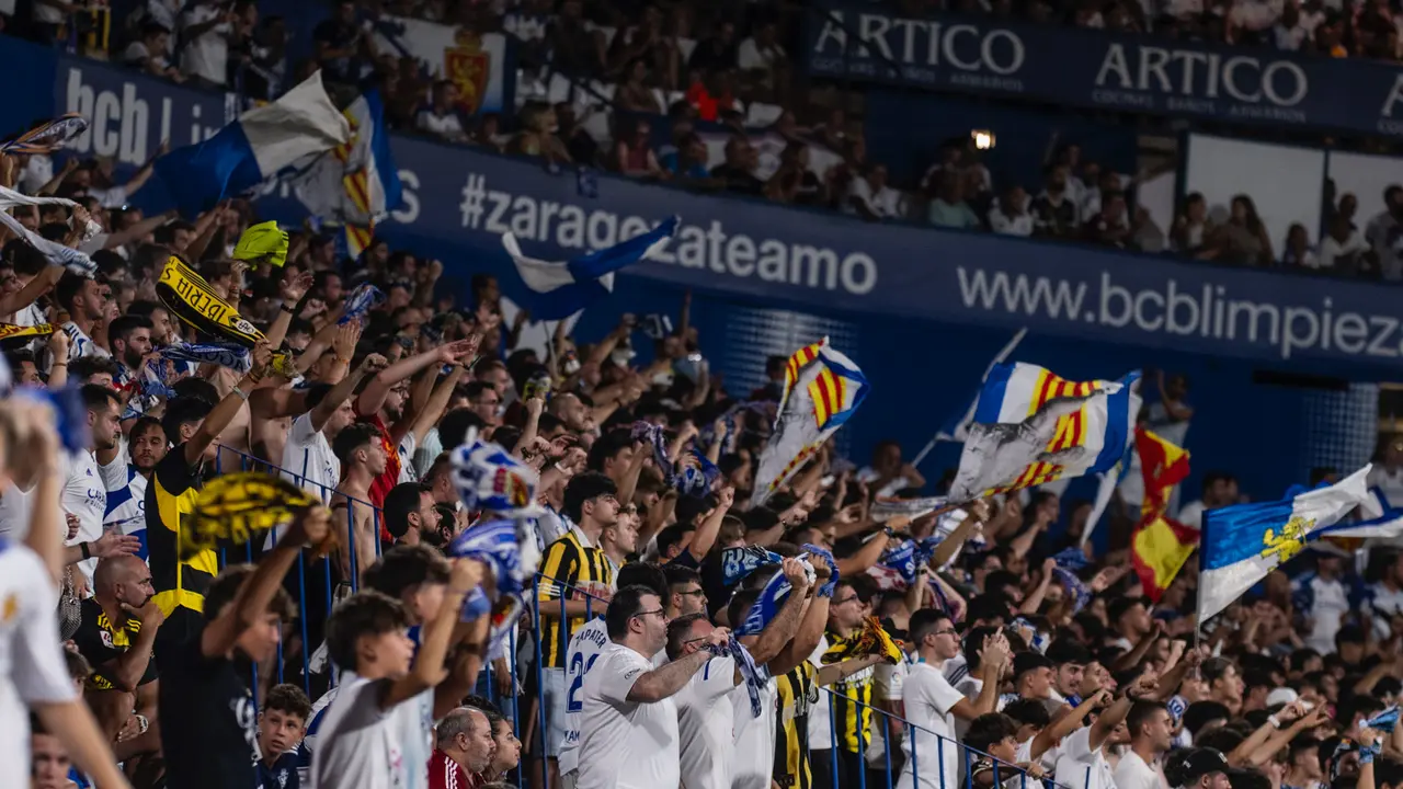Afici&oacute;n del Real Zaragoza / MARCOS CEBRI&Aacute;N