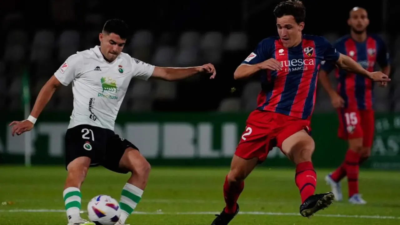 La SD Huesca en Santander / LFP