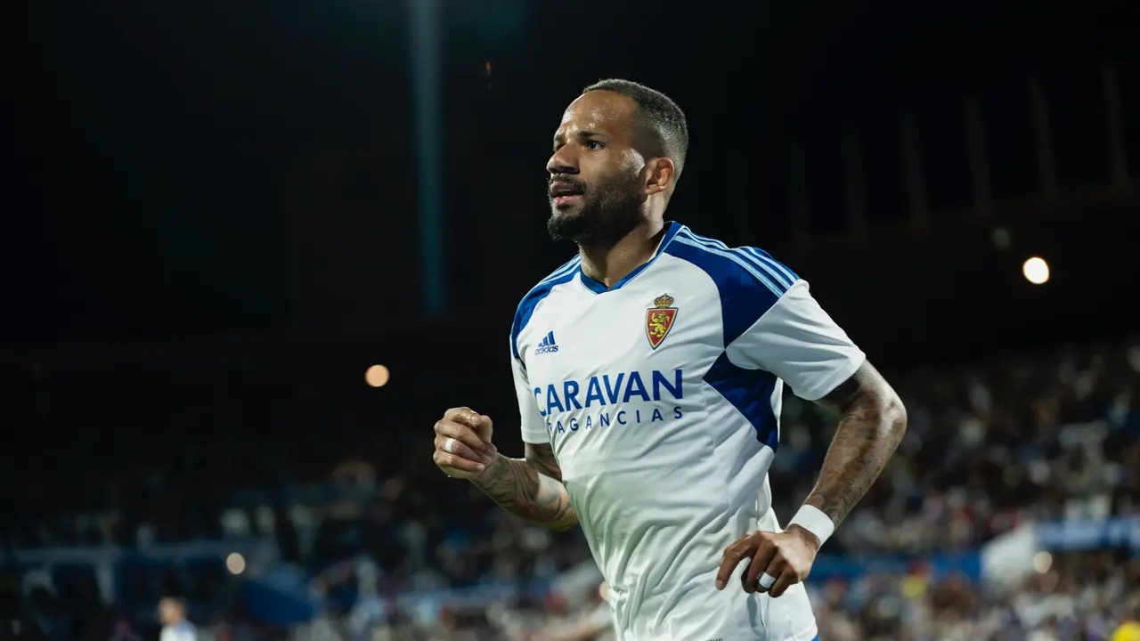 Beb&eacute; con el Real Zaragoza / MARCOS CEBRI&Aacute;N