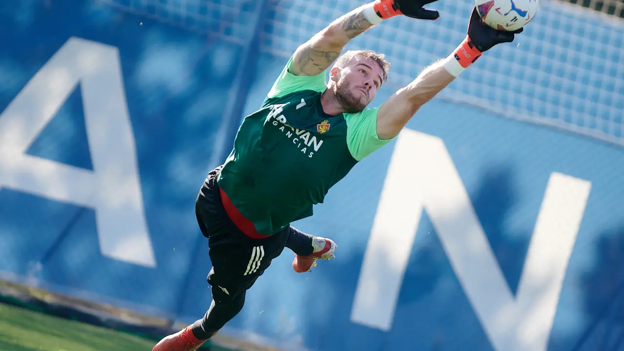 Poussin en un entrenamiento / TINO GIL-RZ