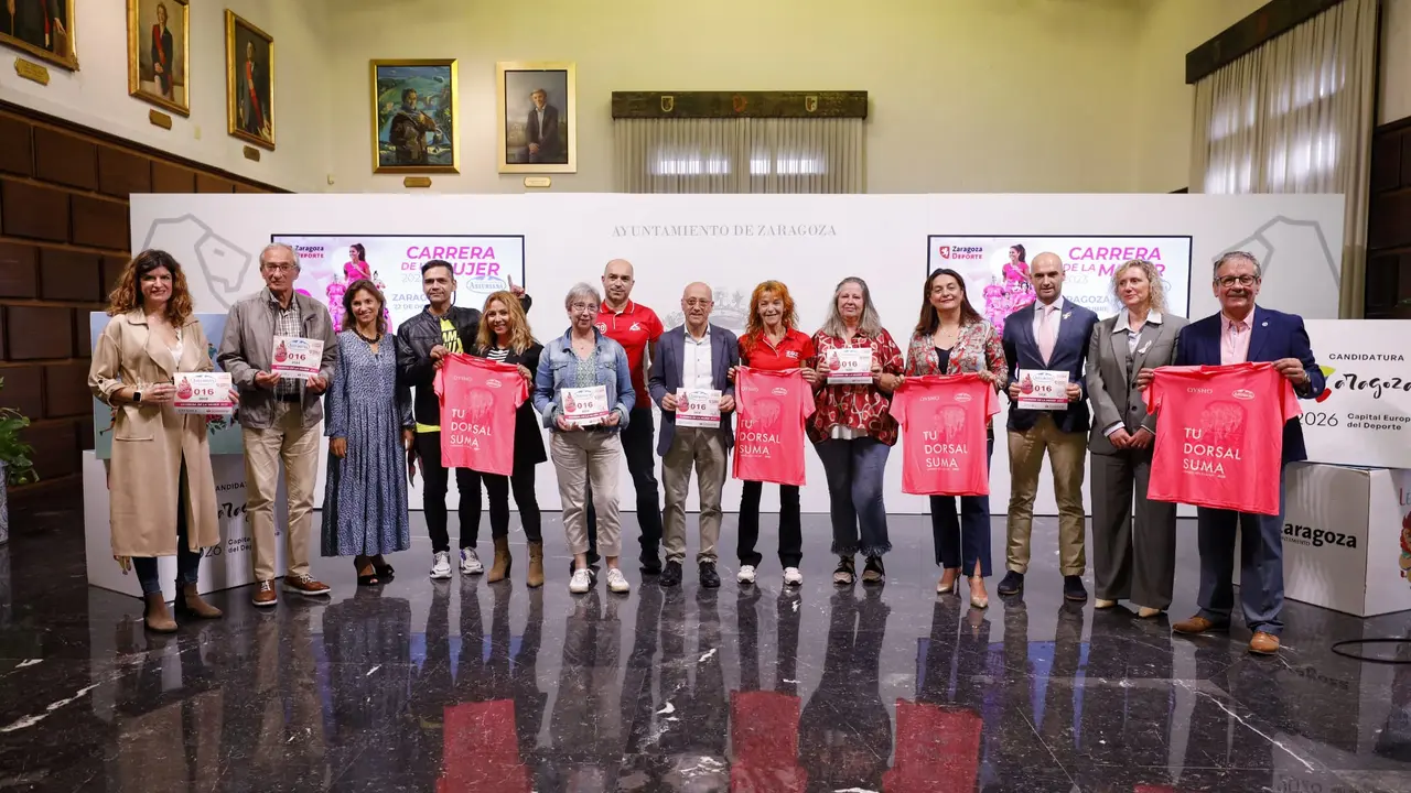 Presentaci&oacute;n Carrera de la Mujer / AZ