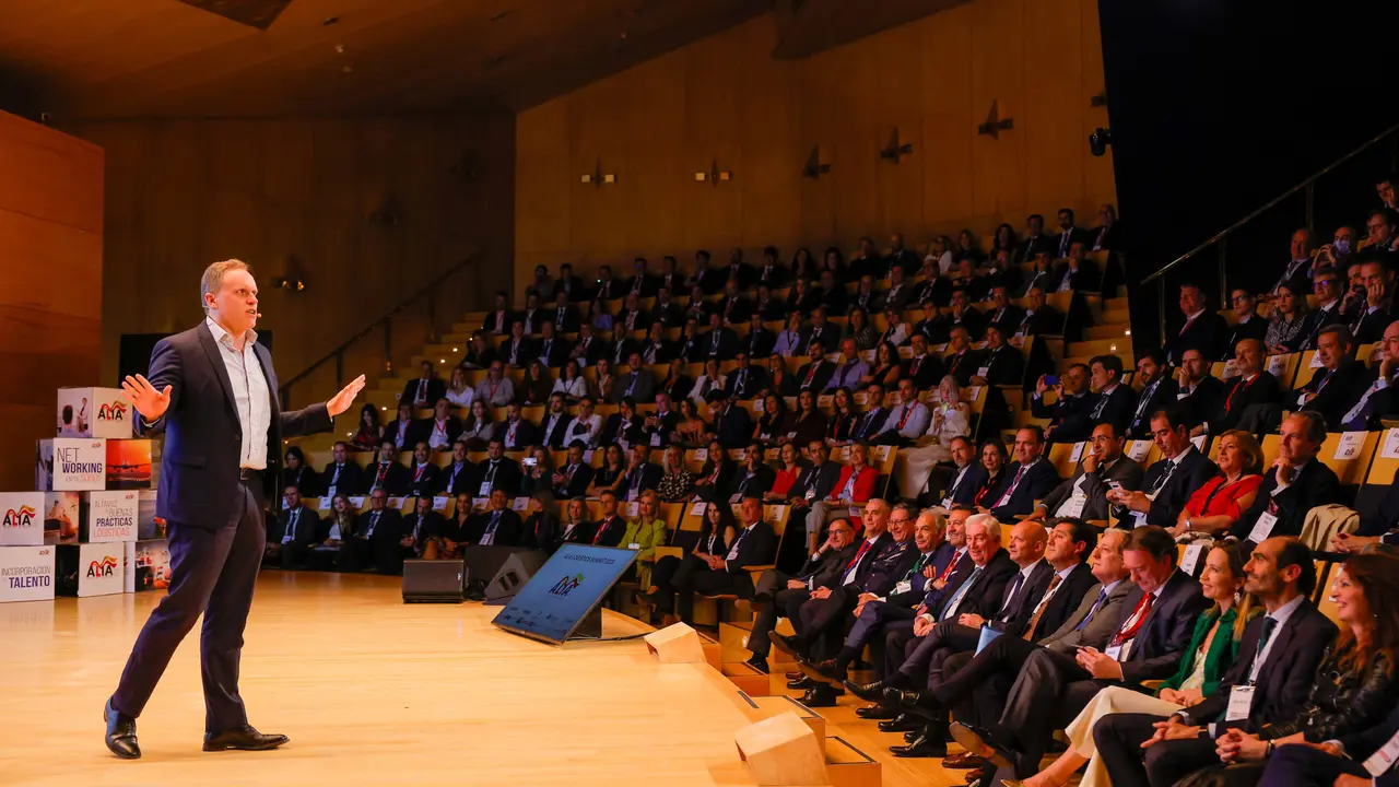 El economista Daniel Lacalle fue el invitado al summit del cl&uacute;ster de la log&iacute;stica de Arag&oacute;n (ALIA) / Cedida