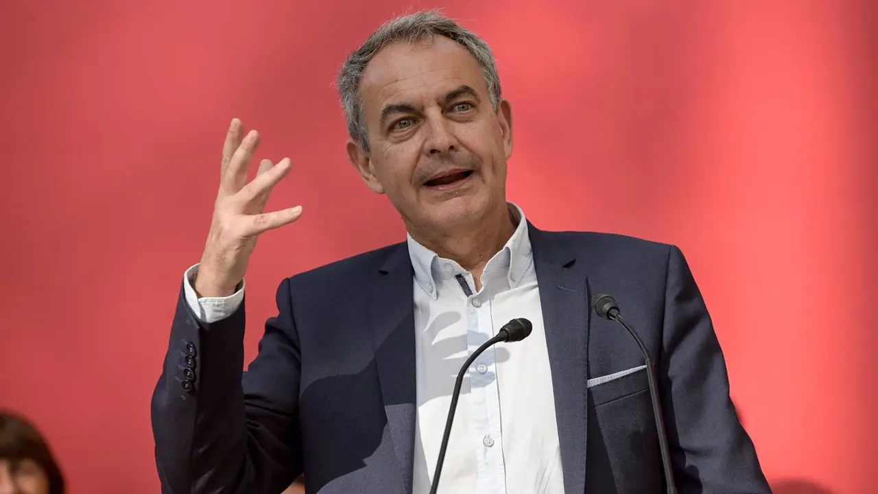 El expresidente del Gobierno Jos&eacute; Luis Rodr&iacute;guez Zapatero, Interviene durante un acto de campa&ntilde;a del PSOE /
M. Dylan / Europa Press