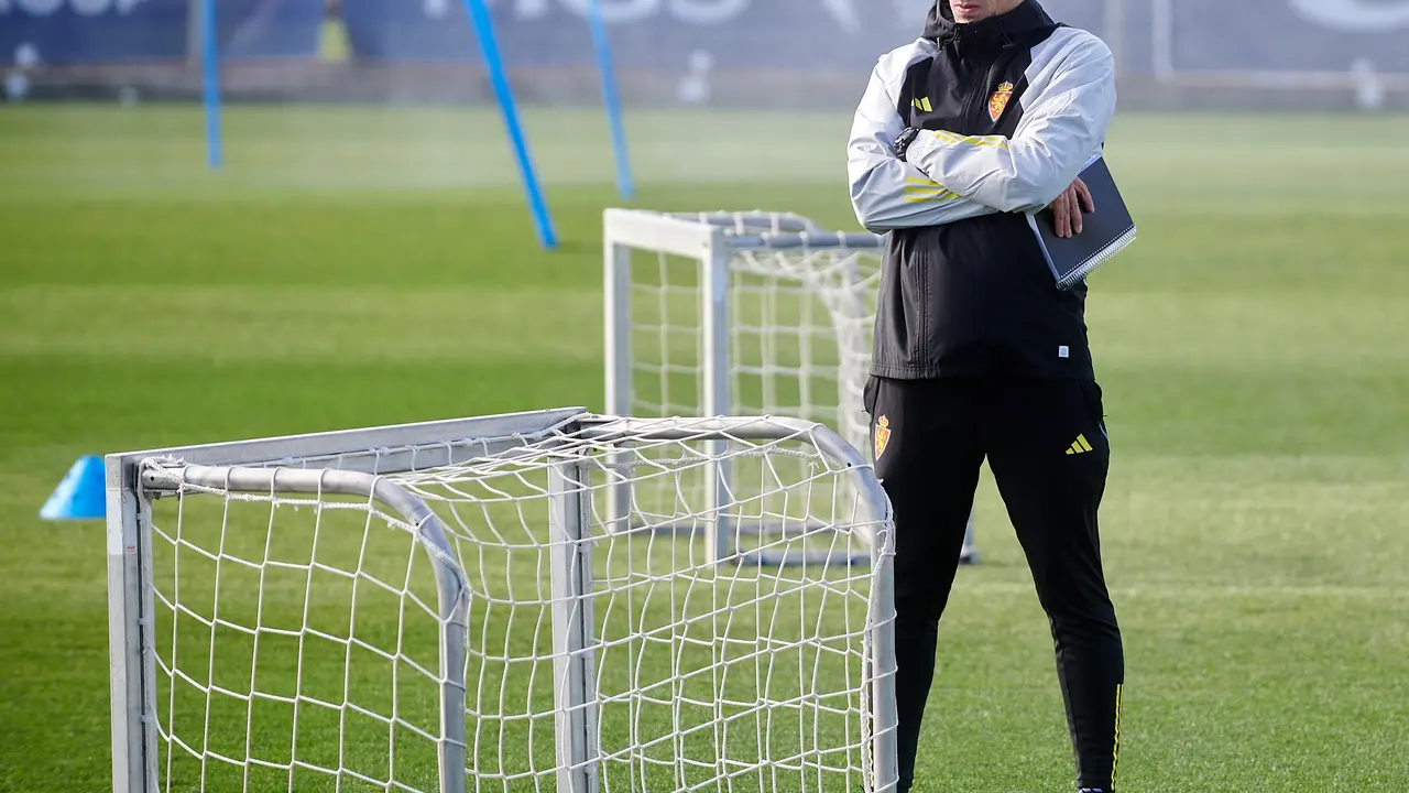 Vel&aacute;zquez en un entrenamiento / REAL ZARAGOZA