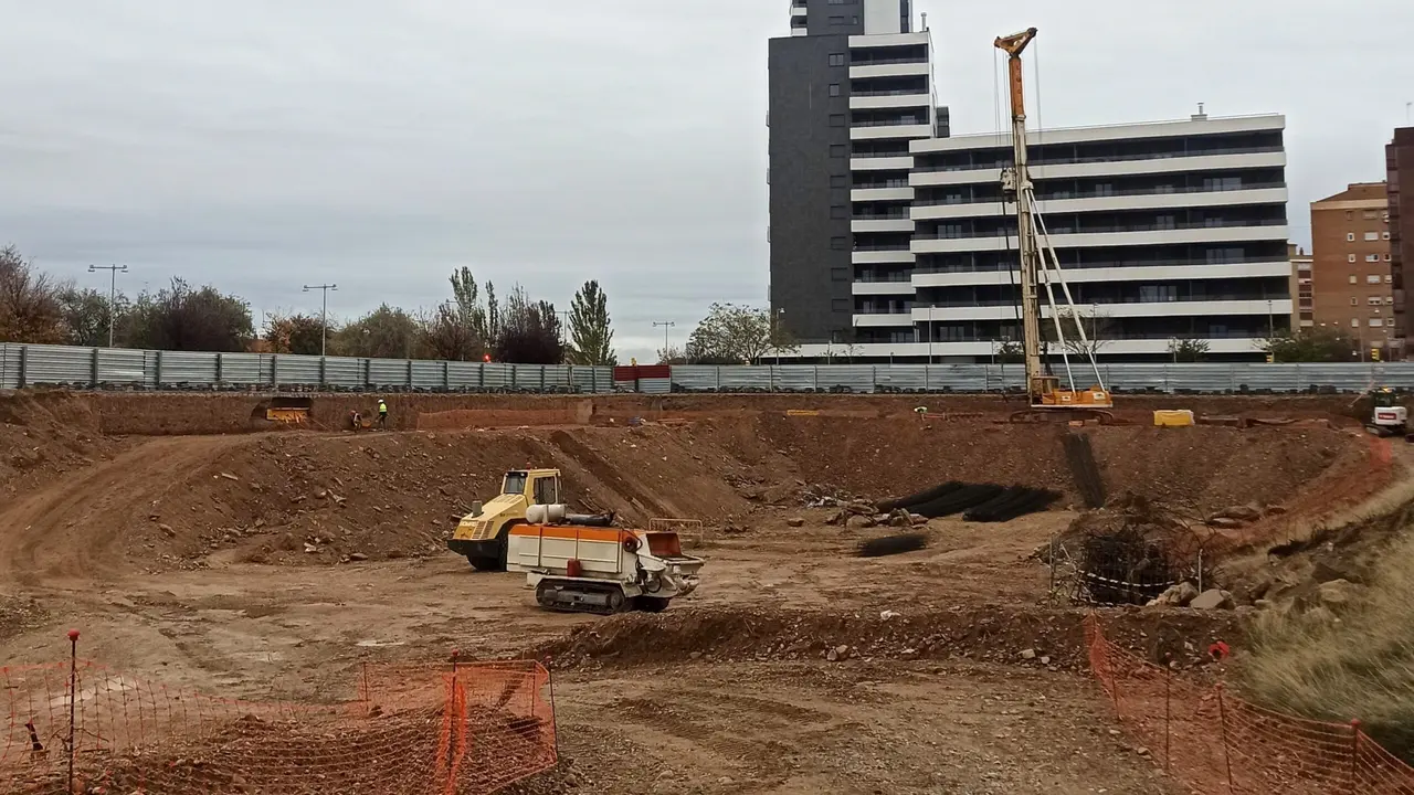Adarve Residencial, una de las obras en marcha actualmente en Zaragoza / HA