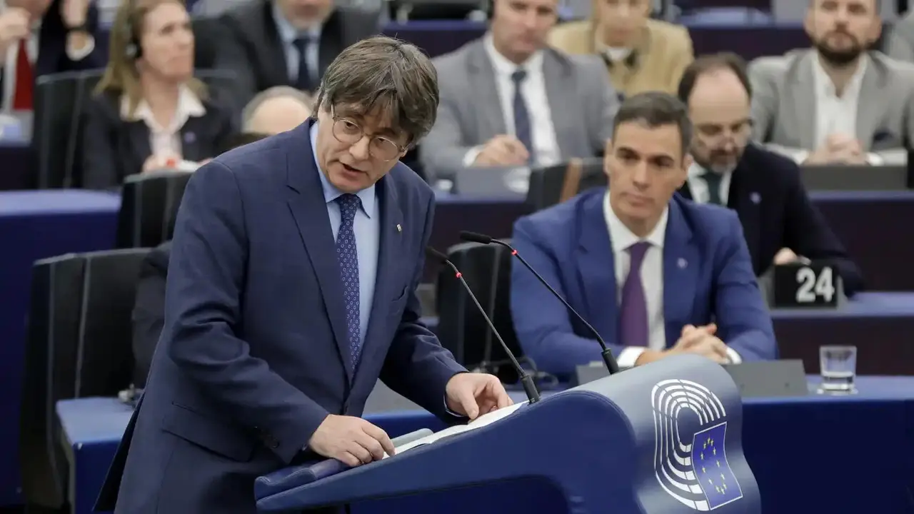 Carles Puigdemont y Pedro S&aacute;nchez coincidieron ayer en Estrasburgo