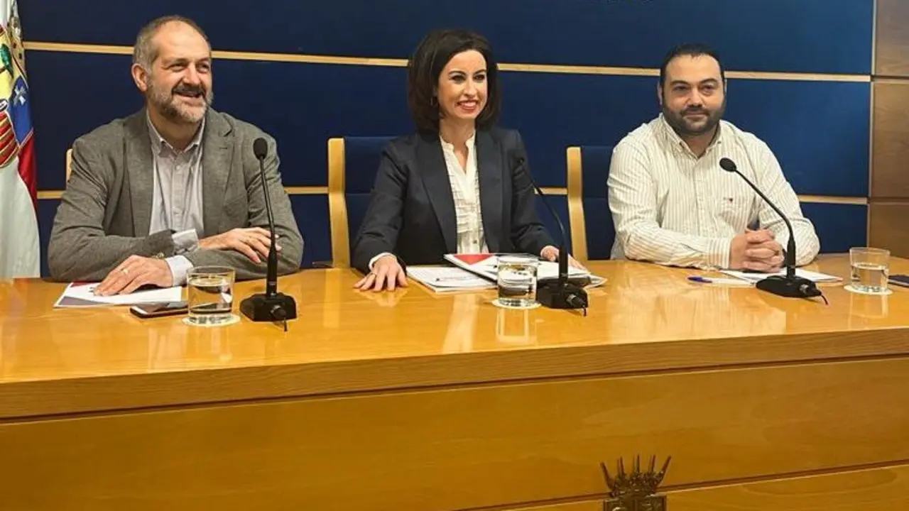 Jos&eacute; Manuel Latorre, Teresa Ladrero y Rub&eacute;n Est&eacute;vez