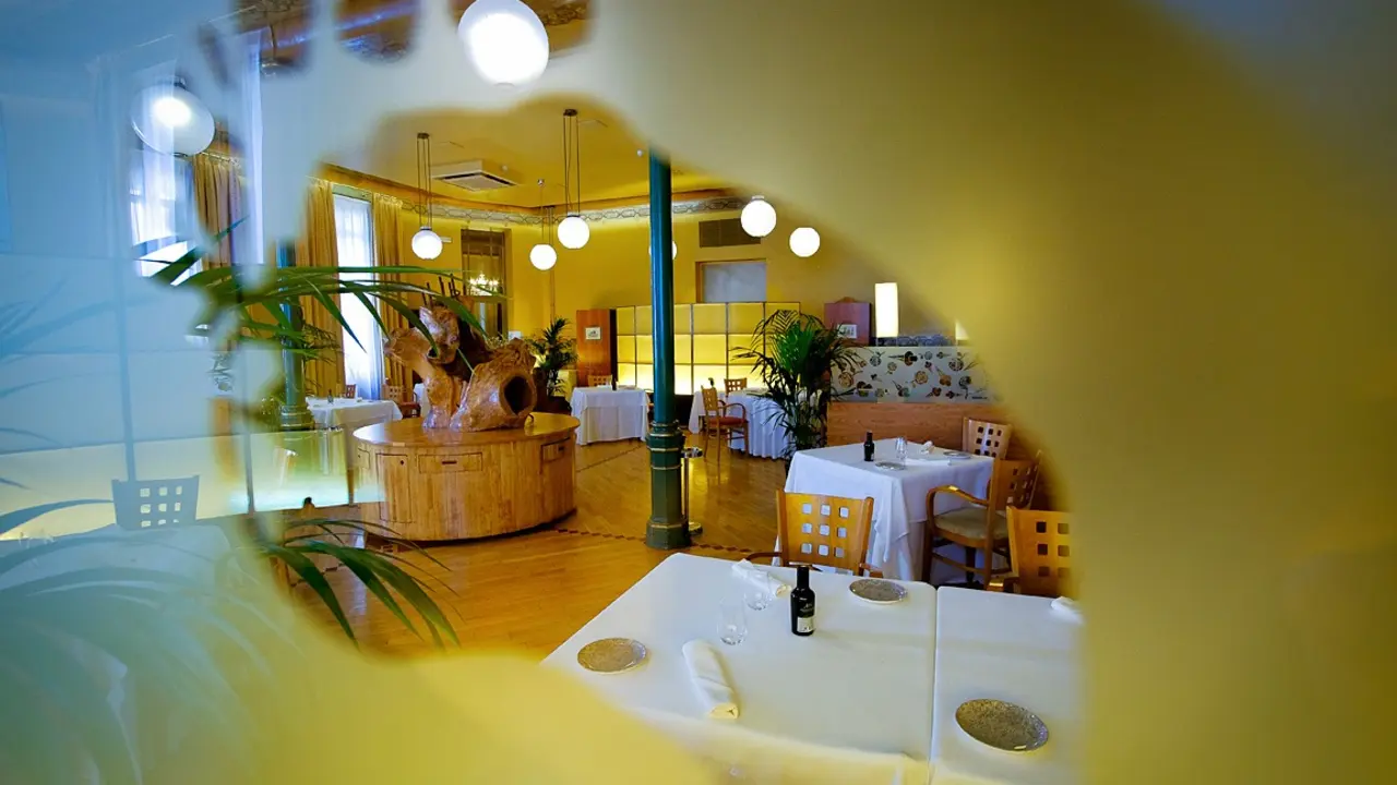 El Casino de Huesca acoger&aacute; una doble propuesta gastron&oacute;mica / Lillas Pastia
