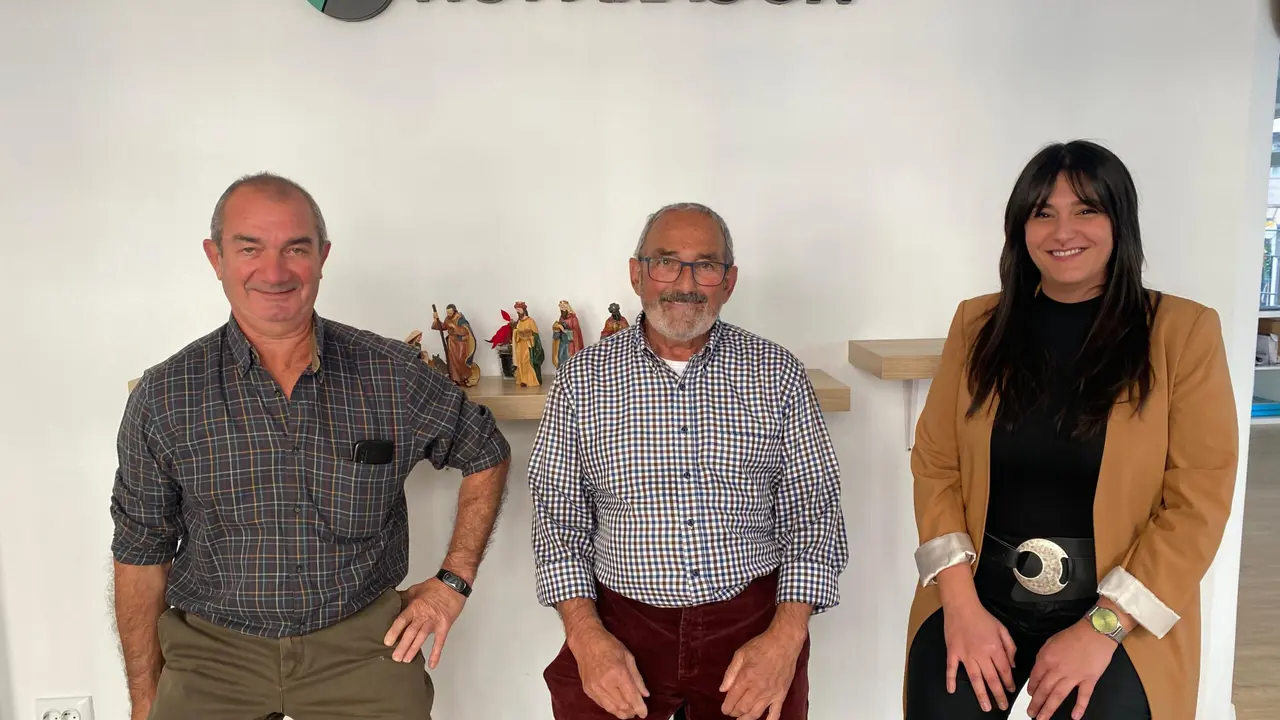 Santiago Perales, Jes&uacute;s Perales y Erica Perales, actual CEO de Carpinter&iacute;a Hermanos Perales