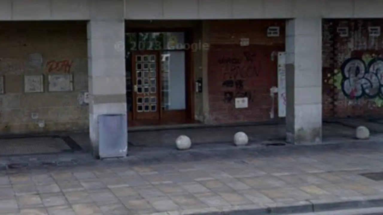 Imagen del lugar donde apareci&oacute; el cuerpo del indigente apaleado / H.A.