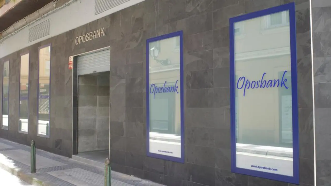 Oposbank lleva casi 40 a&ntilde;os formando alumnos y alumnas para sus ex&aacute;menes de oposiciones