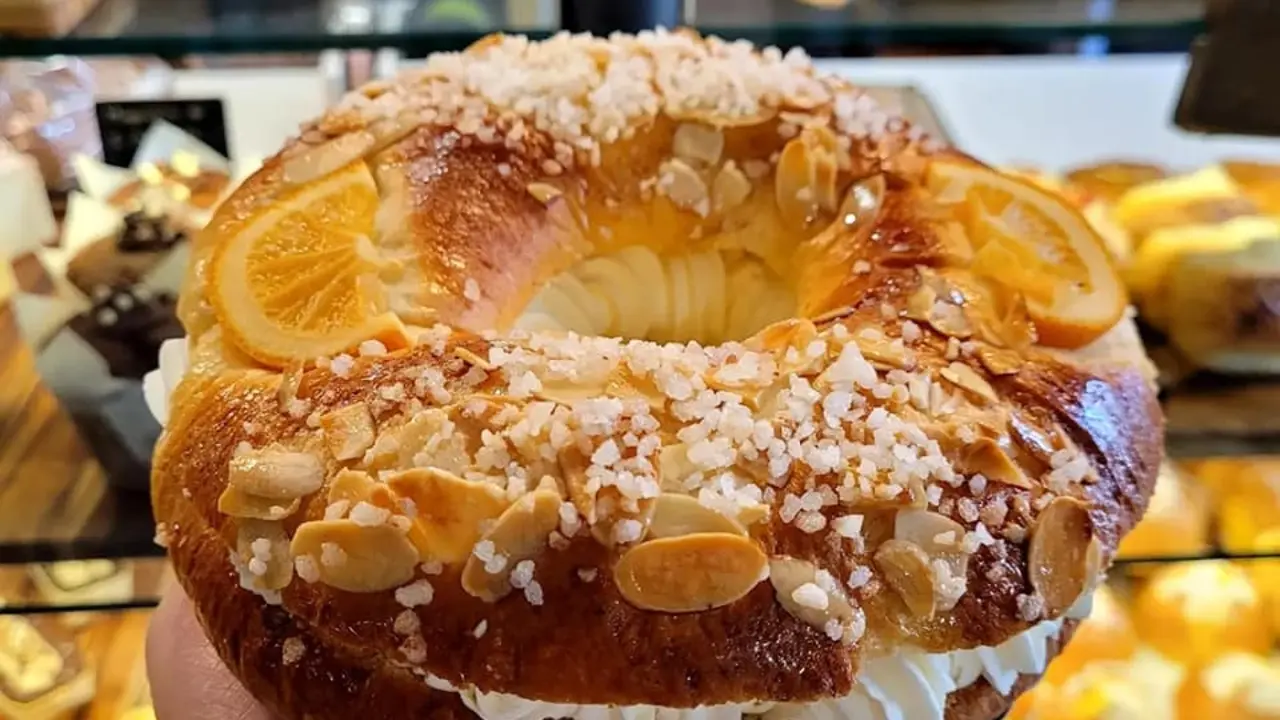 Los roscones de San Valero comienzan a verse ya en las pasteler&iacute;as / Le Petit Croissant 