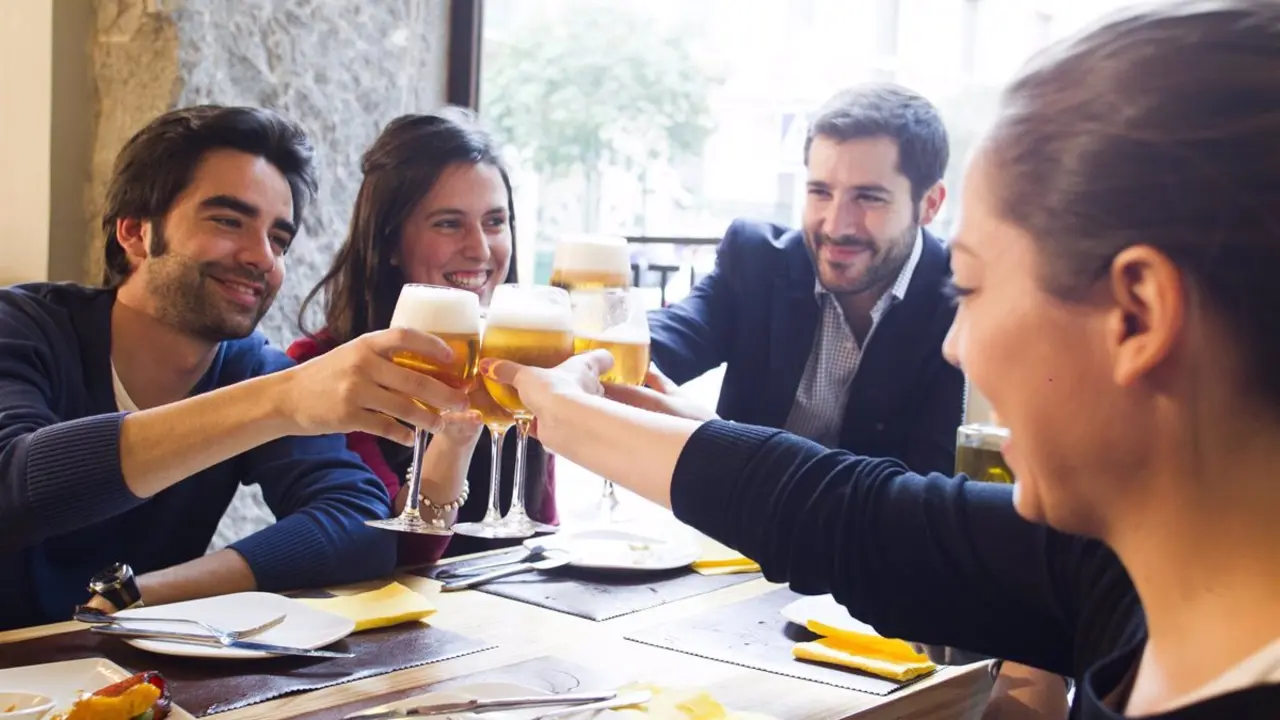 El consumo excesivo de cerveza conlleva riesgos para la salud