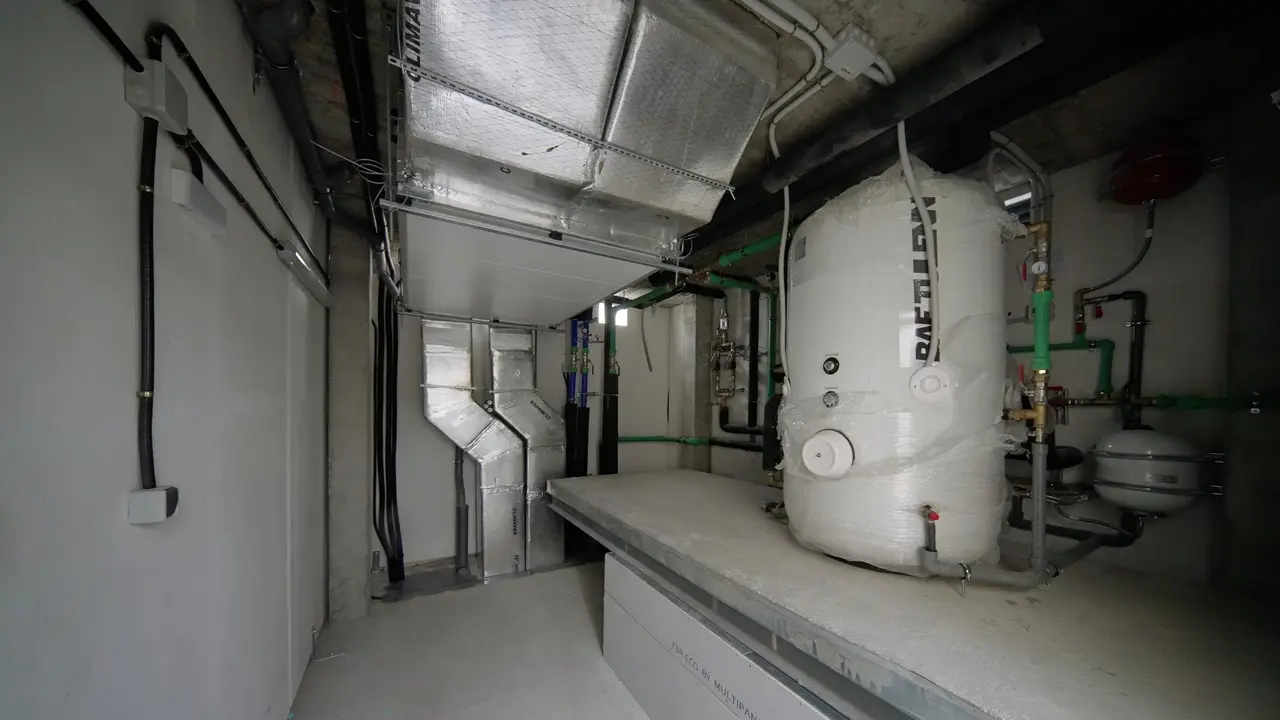 Cuadro de instalaciones de ventilaci&oacute;n controlada / LOBE