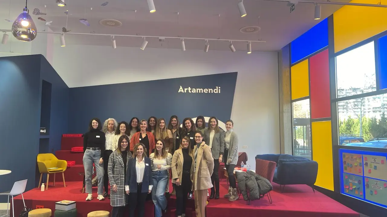 Allianz Artamendi celebra un evento con mujeres emprendedoras.