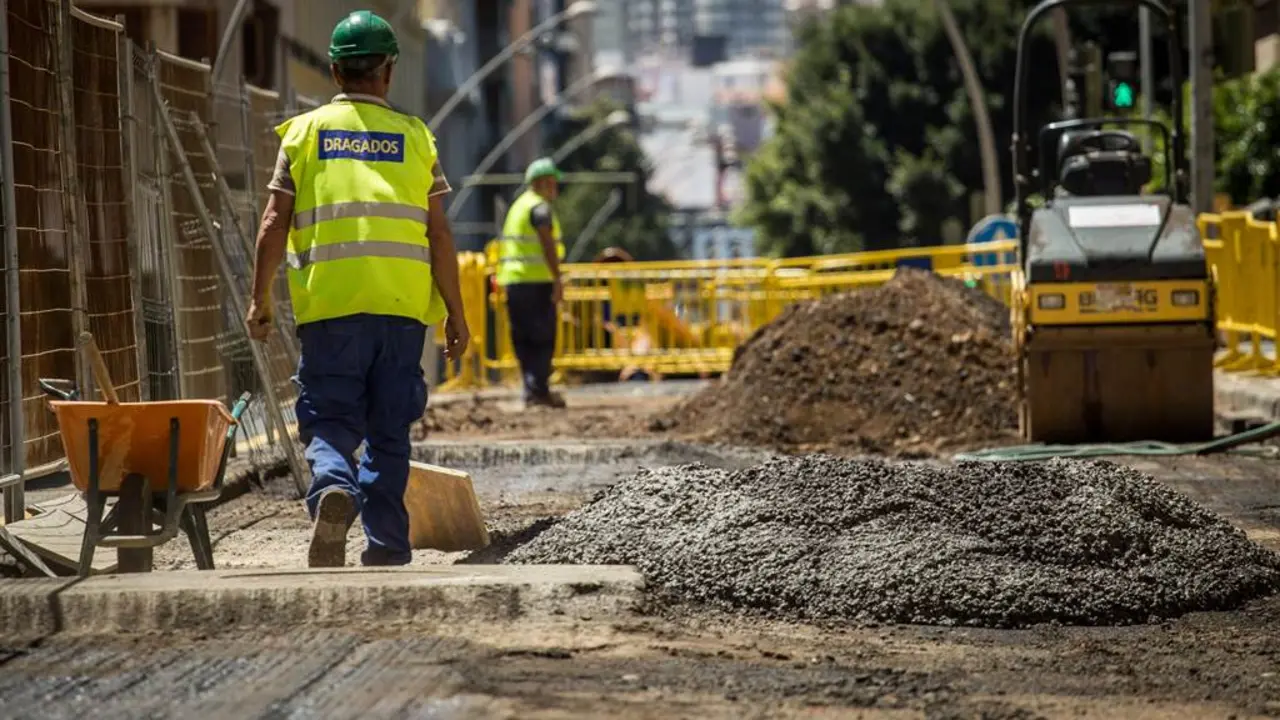 Obras de asfaltado. Archivo.