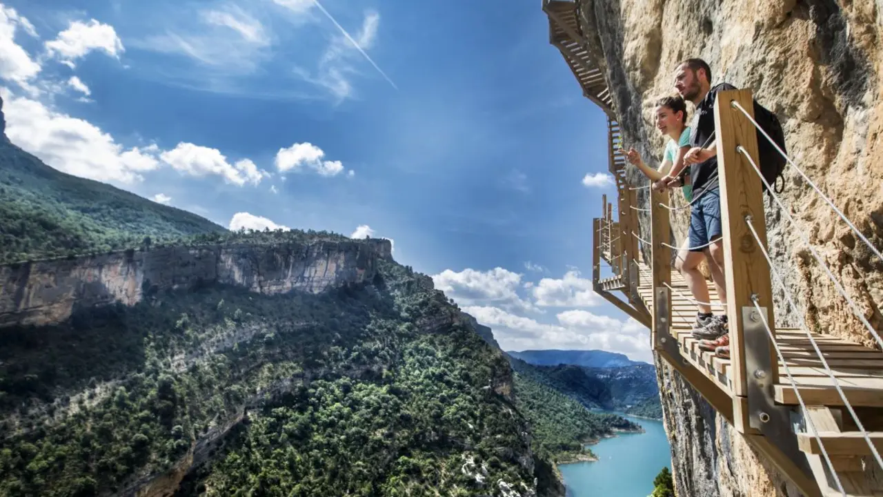La 'Ruta de los Tres Valles' es un testamento a la diversidad geogr&aacute;fica de Arag&oacute;n / Turismo de Arag&oacute;n