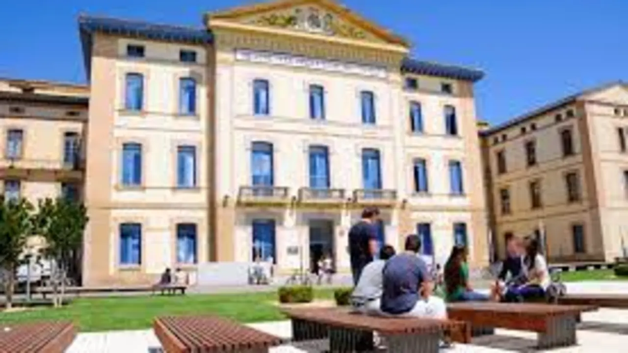 La facultad finalmente se ubicar&aacute; en la antigua Residencia de Ni&ntilde;os una vez finalicen las obras de rehabilitaci&oacute;n. 