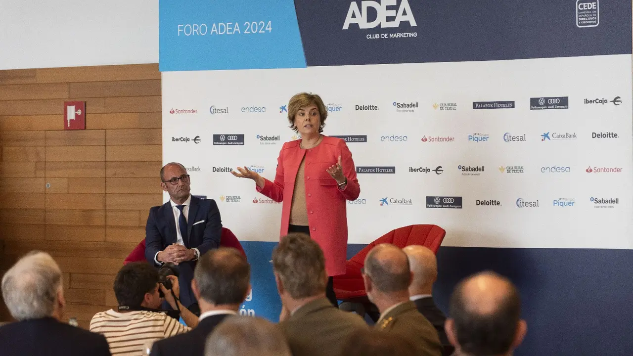 Soraya S&aacute;enz de Santamar&iacute;a en el Foro ADEA