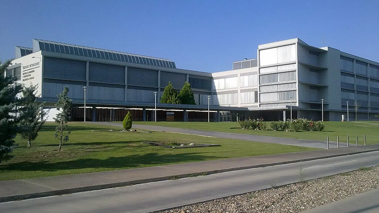 La Universidad de Zaragoza ofrece 110 plazas en el grado de Ingenier&iacute;a Inform&aacute;tica.